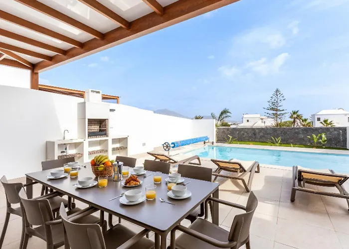 Altos Famara 11a By Escape Willa