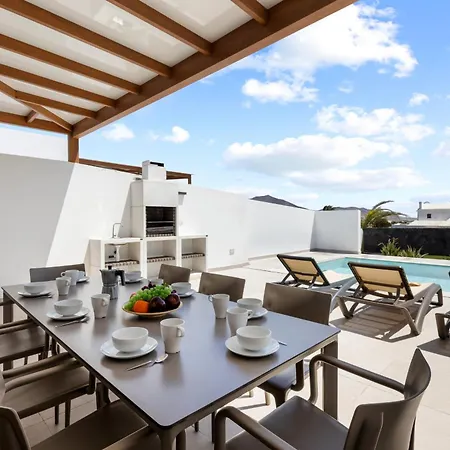 Altos Famara 11a By Escape 普拉亚布兰卡