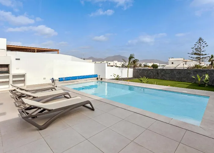 Altos Famara 11a By Escape *