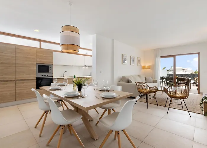 Altos Famara 11a By Escape 普拉亚布兰卡