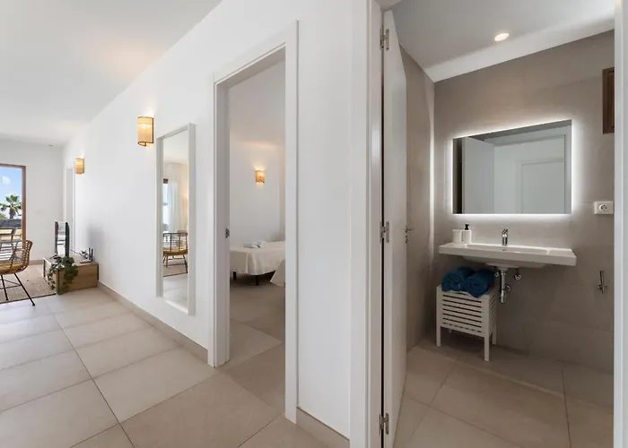 Altos Famara 11a By Escape * 普拉亚布兰卡