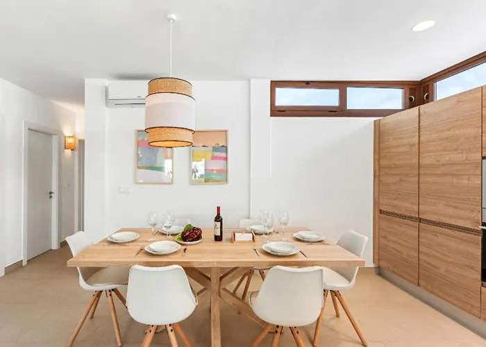 Altos Famara 11a By Escape *